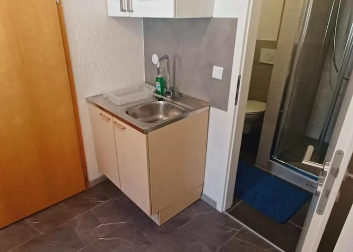 Einfache 2 Mit Parkplatz Nur 8 Min Nach Bayreuth Mistelgau